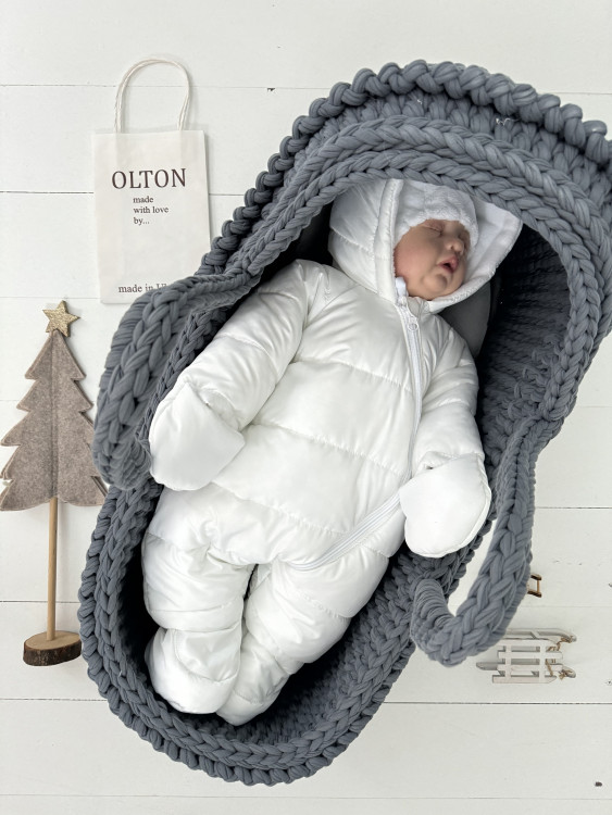 Комбінезон зимовий білий від 1 до 3 місяців + фото